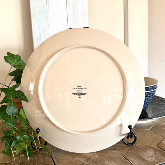 Threshold Set/2 “Mer Blue” Dinner Plates, 10.5”, Blue & Cream - Picture 3 of 8